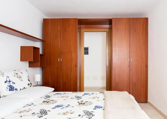 Spacious 3-bedroom With Courtyard In - Perfect For Families アパート *