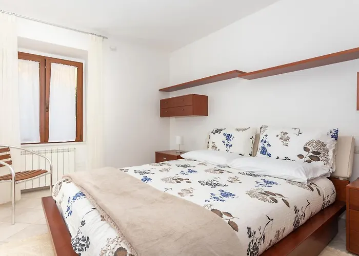 Spacious 3-bedroom With Courtyard In - Perfect For Families * テンピオ・パウザーニア