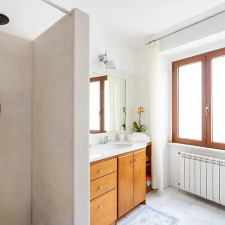 Spacious 3-bedroom With Courtyard In - Perfect For Families Lejlighed Tempio Pausania