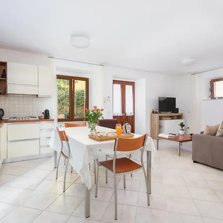 Spacious 3-bedroom With Courtyard In - Perfect For Families