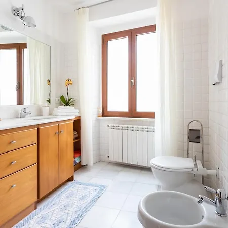 Spacious 3-bedroom With Courtyard In - Perfect For Families Lejlighed Tempio Pausania