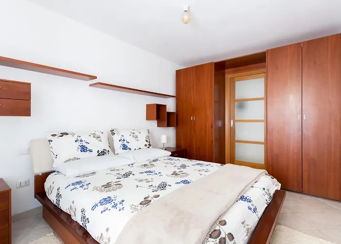 Spacious 3-bedroom With Courtyard In - Perfect For Families * Tempio Pausania